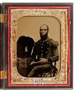 1850's PRE CIVIL WAR 1/4 PLATE AMBROTYPE PHOTO OF ARMED U. S. ARMY OFFICER
