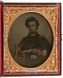 1860's CIVIL WAR AMBROTYPE PHOTO OF DOUBLE ARMED UNION ARMY CAVALRY OFFICER