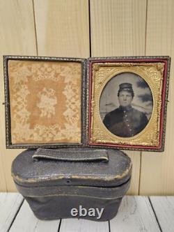1860s CIVIL WAR INFANTRY OR CAVALRY TINTYPE PHOTO NEAR MINT ORANGE TAX STAMP