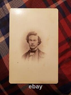 1860s CIVIL WAR SOLDIER. RARE CABINET CARD. COURAGIOUS HERO