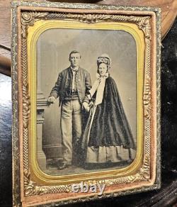 1/4 Tintype Civil War Soldier Wearing Corps Badge & Wife 1860s Photo