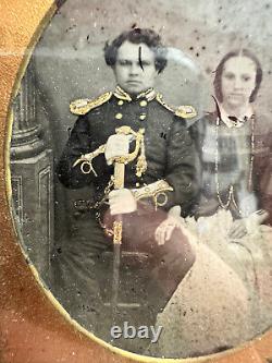 1/6 Plate Pre Civil War Milita Officer & Wife Gilted Sword Shoulder Scales Hat