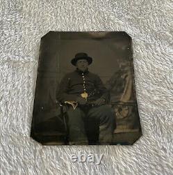 1/6 Tintype Civil War Cavalry Soldier Armed with Sword Antique Tin Photo Full Case