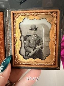 1/9 Ambrotype/Tintype Leather Case Photos 4 Total