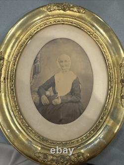 Antique 1800s Civil War era Magnificent Oval Portrait Picture Frame 1863 Woman