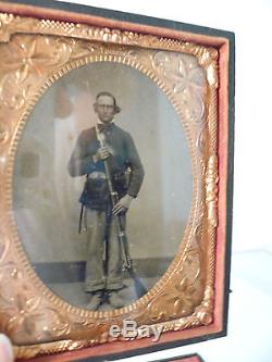 Antique 1/4 Plate Tin Type Civil War Soldier Fully Armed Long Rifle Bayonet Case