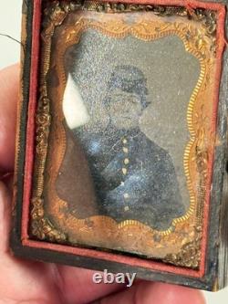 Antique 1/6th Plate Union Civil War Soldier Cased Tintype KS IL forage cap photo