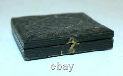 Antique CIVIL WAR Daguerreotype or Tintype in Case, UNION SOLDIER Portrait Photo