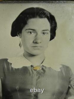 Antique CIVIL War Era American Beauty Young Lady Girl Gloves Old Tintype Photo