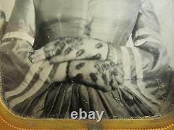 Antique CIVIL War Era American Beauty Young Lady Girl Gloves Old Tintype Photo