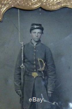 Antique CIVIL War Soldier, Full Body, Tin Frame, 2 Weapons, Waterbury Conn. #15