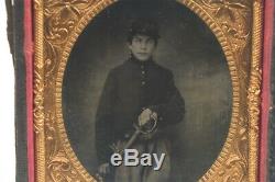 Antique Civil War Era Photo 1/6 Tintype Dramatic Young Soldier Drawing Sword
