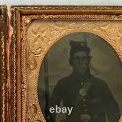 Antique Civil War Illinois Infantry Union Soldier 6th Plate Tintype Photo & Case