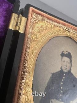 Antique Civil War Soldier With Sword Tintype Photo In Union Case Gutta Percha