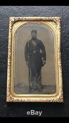Antique Civil War Union Soldier Tintype Springfield Rifle Ammo Pouch Identified