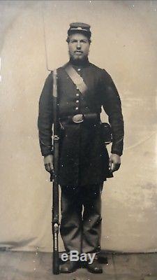 Antique Civil War Union Soldier Tintype with Springfield Rifle Ammo Pouch Photo