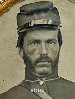 Antique Civil War Union Solider Tintype Gutta Percha Union Octogan Case