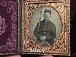 Antique Civil War ambrotype of infantry soldier armed with rifle sixth plate