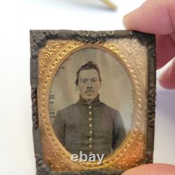 Antique Original Civil War Tintype Of A Union Soldier Photo Frame VERY NICE