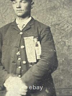 Antique Tintype Photo GAR Soldier Civil War Medal Ribbons Hat Gloves Ethnic