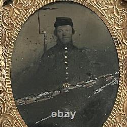 Antique Tintype Photograph In Case Civil War Soldier Rifle With Bayonet Tint