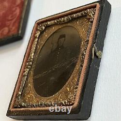 Antique Tintype Photograph In Case Civil War Soldier Rifle With Bayonet Tint