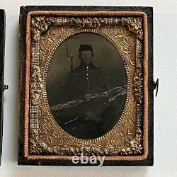 Antique Tintype Photograph In Case Civil War Soldier Rifle With Bayonet Tint