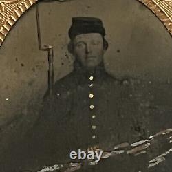 Antique Tintype Photograph In Case Civil War Soldier Rifle With Bayonet Tint