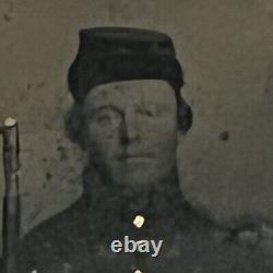 Antique Tintype Photograph In Case Civil War Soldier Rifle With Bayonet Tint