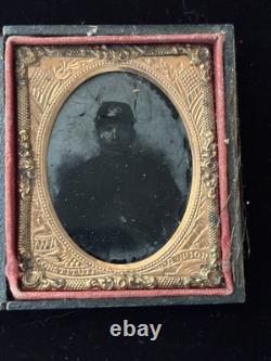 Antique Vintage Uniform Civil War Soldier Ambrotype