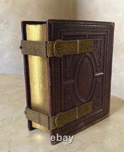 BEAUTIFUL! CIVIL WAR ERA LEATHER PHOTOGRAPH ALBUM FOR 50 CDV's or TINTYPES c1863