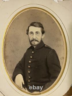 CIVIL WAR SOLDIER PHOTOGRAPH 1860s with Original Mount