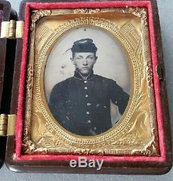 CIVIL WAR TINTYPE SOLDIER I. D. FREDERICK MANNING 5th N. H. INFANTRY