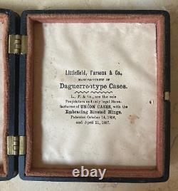 CIVIL WAR UNION MOTIF SOLDIER'S UNION CASE withHIS BEAUTIFUL WIFE 1/6 TINTYPE 1862
