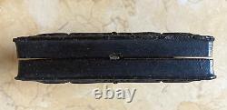 CIVIL WAR UNION MOTIF SOLDIER'S UNION CASE withHIS BEAUTIFUL WIFE 1/6 TINTYPE 1862
