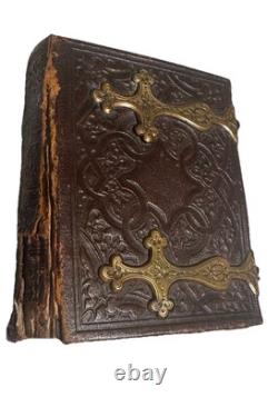 CIVIL War Era Leather Photograph Album C1863 Tintypes Lincoln Grant & More