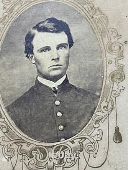 CIVIL War Union Officer 1863 CDV Nashville With Gold Borders Warren Sayas