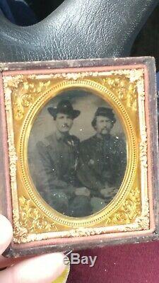CIVIL War Union Officer & Enlisted Man Tin Type Photo