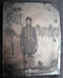 CIVIL War Union Soldier With Rifle Bayonet 1/9th Plate Tintype
