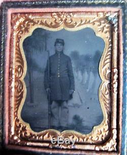 CIVIL War Union Soldier With Rifle Bayonet 1/9th Plate Tintype