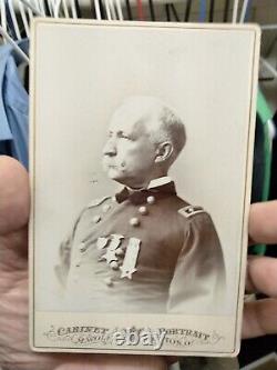 Cabinet card Photo Civil War General GAR. Thomas Wood Ohio Photographer