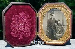 Civil War 1/4 Plate Octagonal Ambrotype Photo Two Armed Union Soldiers Brothers