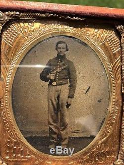 Civil War 1/6 Tin Type Image Of Union Soldier Armed With Colt 1860 Army