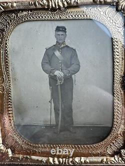 Civil War 1/6 Tintype Photo Of Cavalry Soldier With Carbine Sling & Sword
