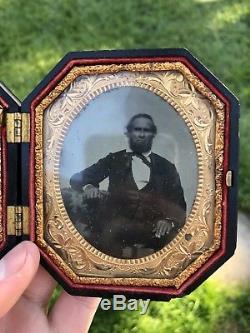 Civil War 1/6th Plate Tin Type Photograph Armed Cavalryman Possibly Identifiable