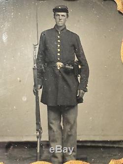 Civil War 6th plate Ambrotype Union Soldier With Rifle With Bayonette US Buckle