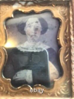 Civil War Era Daguerreotype Photo Woman With Case