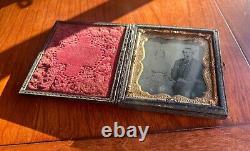 Civil War Era Daguerreotype Photograph 1/4 Plate Couple Stunning Union Case