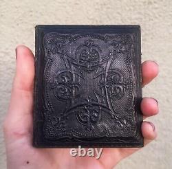 Civil War Era Daguerreotype Photograph 1/4 Plate Couple Stunning Union Case