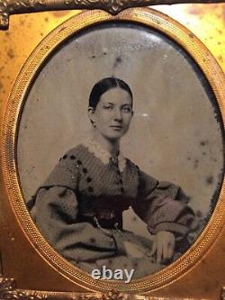 Civil War Era Union Thermoplastic Case With Daguerreotype Young Lady Unique Pose